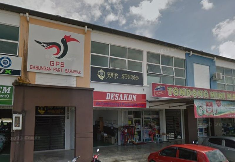 Double Storey Intermediate Shoplot For Sale! 📍Located at Tondong, Bau