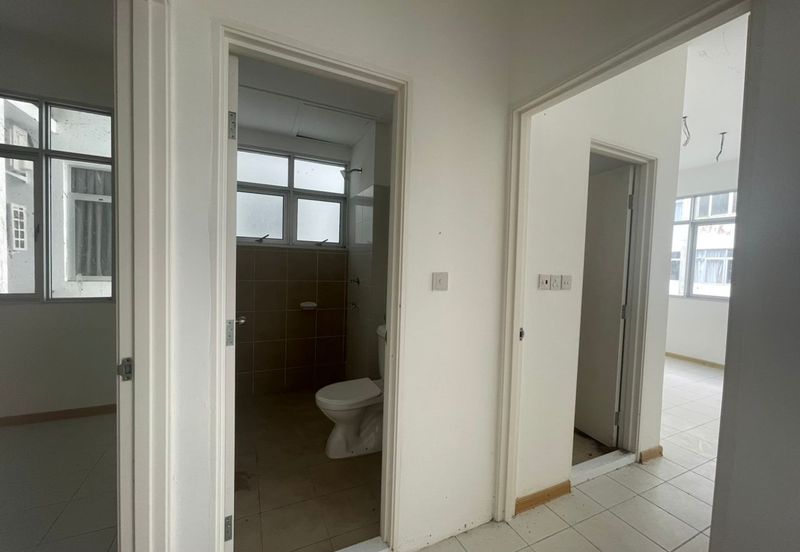  Brand New Apartment for sale at Pr1ma Residence Bintawa Riverfront 