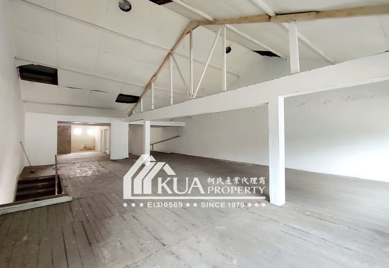 Down town 2 adjoining shop house For Rent!!  Main Bazaar near to Waterfront