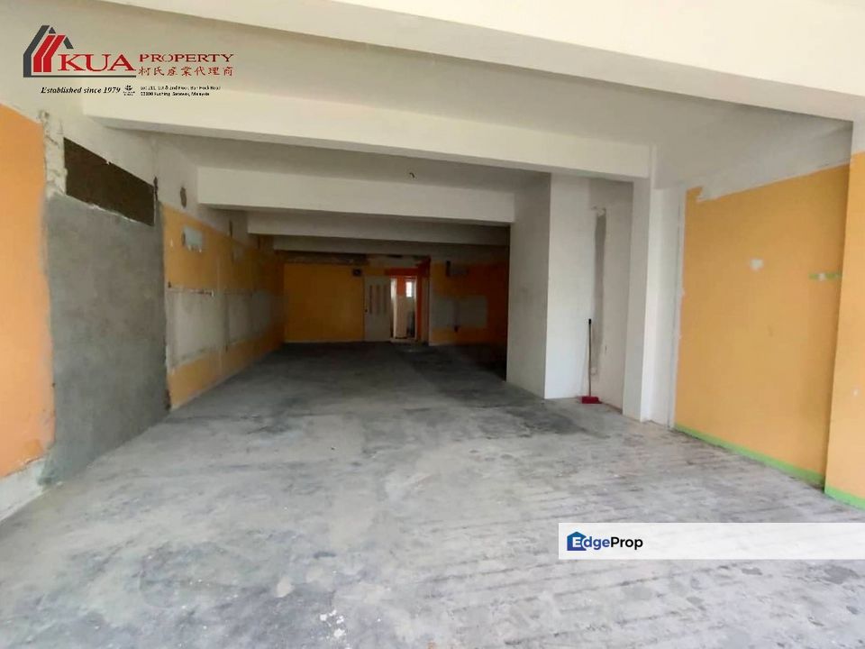 1st Floor Commercial Shoplot For RENT! Located at Stutong (opposite Public Bank), Sarawak, Kuching