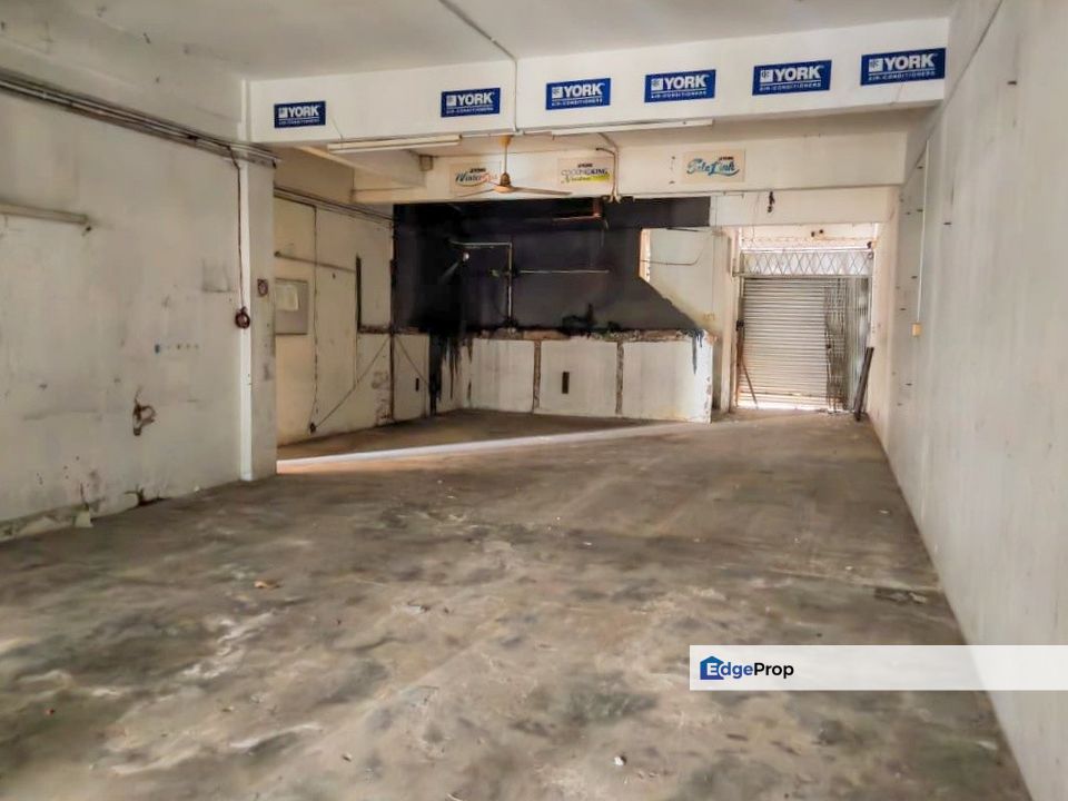 2 Units Adjoining Ground Floor Intermediate Shoplots For Rent Located at Jalan Datuk Abdul Rahim, behind Hock Lee, Sarawak, Kuching