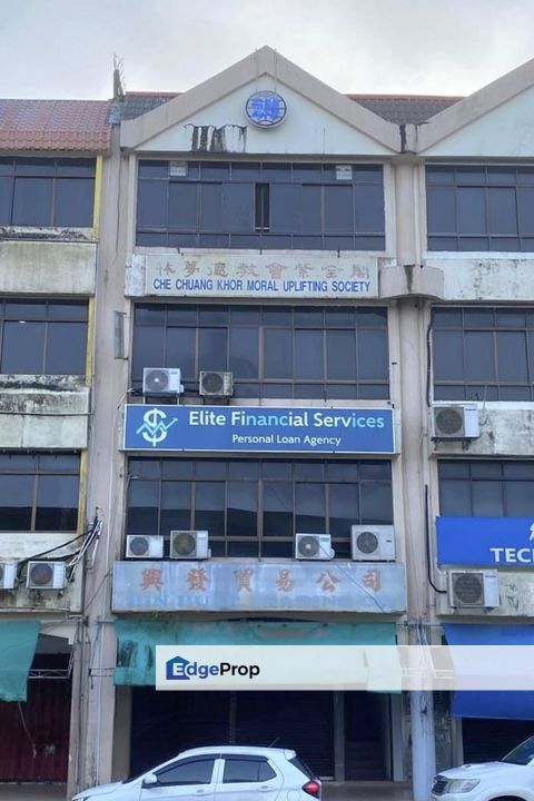 Ground Floor Intermediate Shoplot For Rent  Located at the Main Bazaar Limbang Town, Sarawak, Limbang