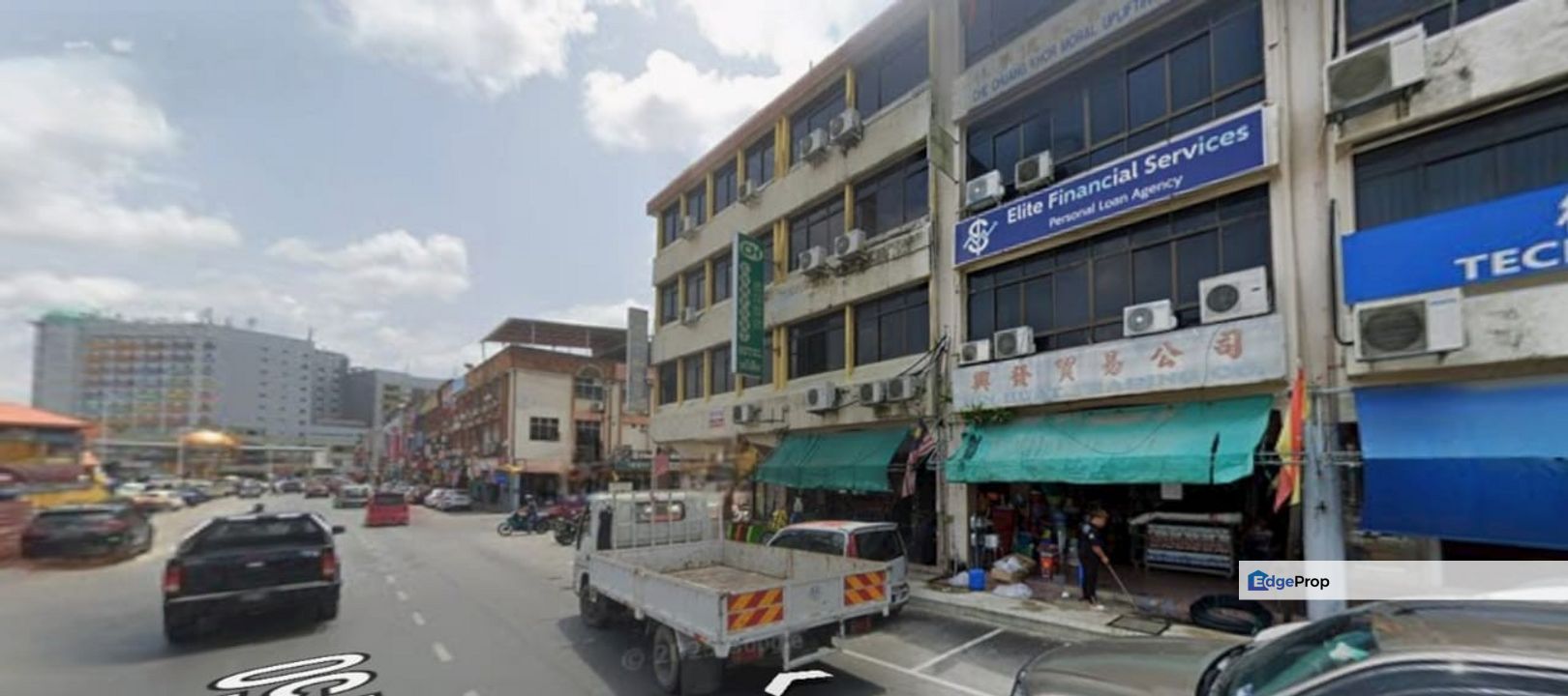 Ground Floor Intermediate Shoplot For Rent  Located at the Main Bazaar Limbang Town, Sarawak, Limbang