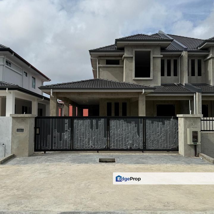 Double Storey Semi D House For Sale! Location: Taman Tunku, Miri, Sarawak, Miri