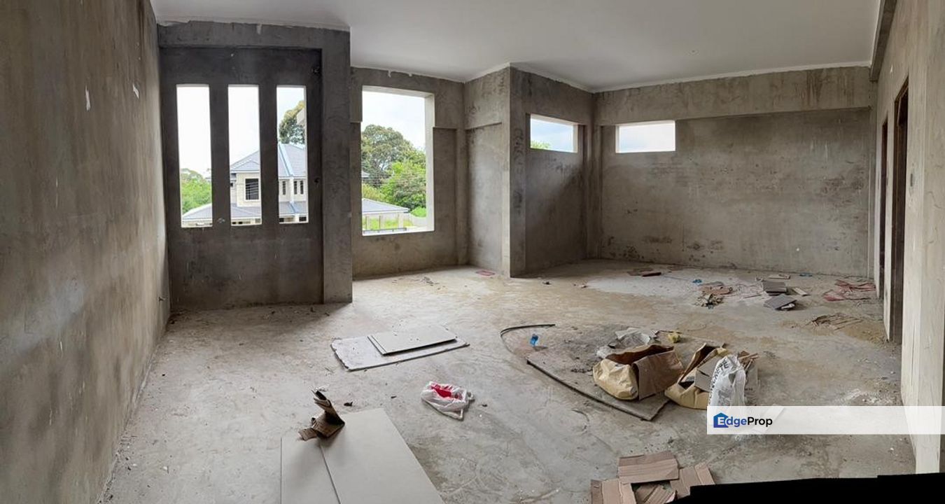 Double Storey Semi D House For Sale! Location: Taman Tunku, Miri, Sarawak, Miri