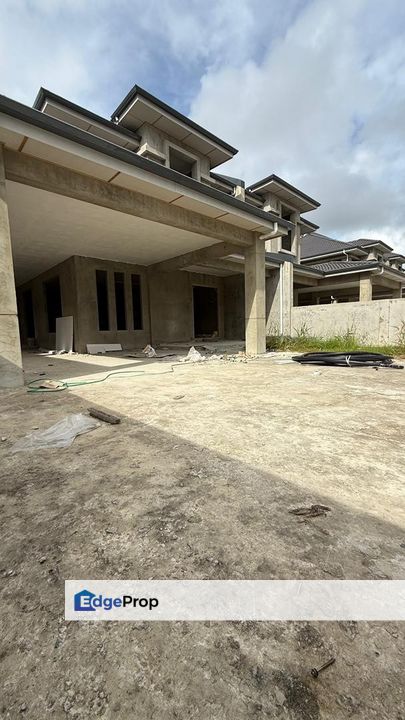 Double Storey Semi D House For Sale! Location: Taman Tunku, Miri, Sarawak, Miri