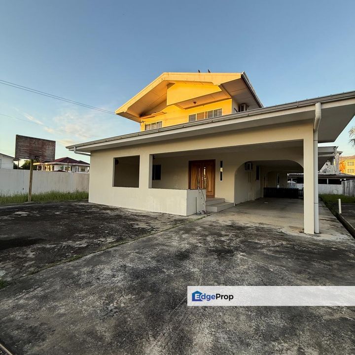 Double Storey Detached House For Sale! Location: Jalan Chong Choon, Krokop, Miri, Sarawak, Miri