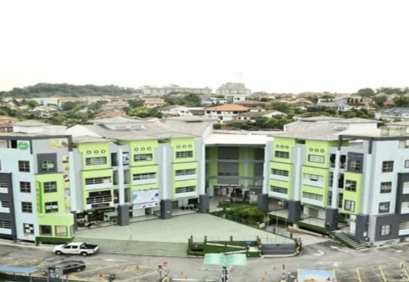 Whole block @ Kompleks Shah Alam for Sale