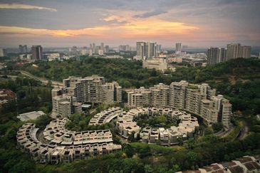 Mirage By The Lake Condominium