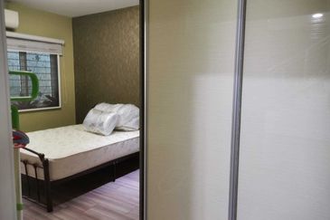 Kampung Sungai Kayu Ara