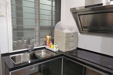 Kampung Sungai Kayu Ara