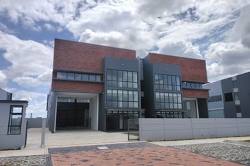 Elmina Industrial Park Factory Sale/Rent