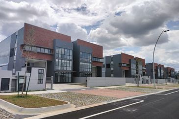 Elmina Industrial Park Factory Sale/Rent