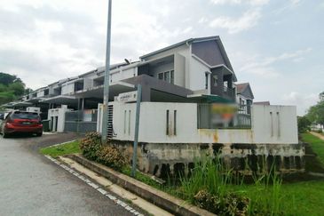 Laman Delfina @ Nilai Impian