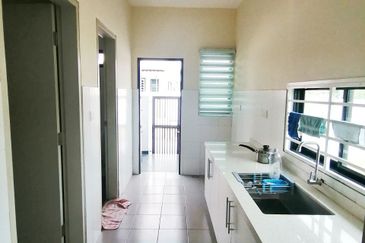 Laman Delfina @ Nilai Impian