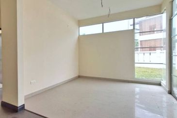 [ TERMURAH ]  Banglo 2Tkt di Bandar Enstek, Nilai Negeri Sembilan 