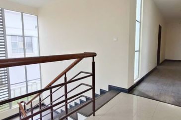 [ TERMURAH ]  Banglo 2Tkt di Bandar Enstek, Nilai Negeri Sembilan 