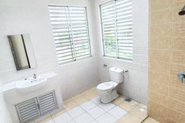 [ TERMURAH ]  Banglo 2Tkt di Bandar Enstek, Nilai Negeri Sembilan 