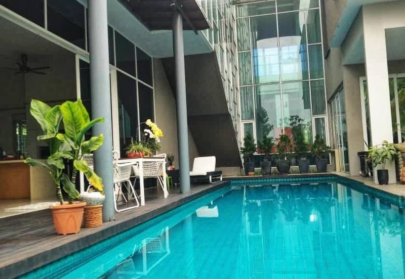 Perdana Lakeview East