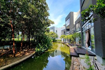 Mirage By The Lake @ Perdana Lakeview West