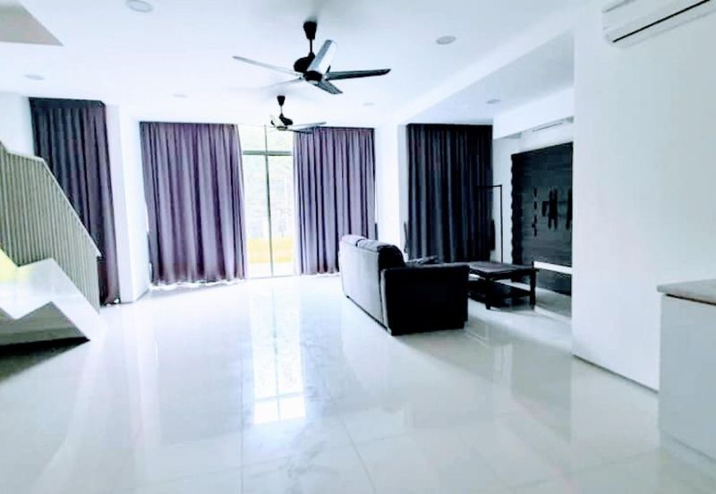 Mirage By The Lake @ Perdana Lakeview West