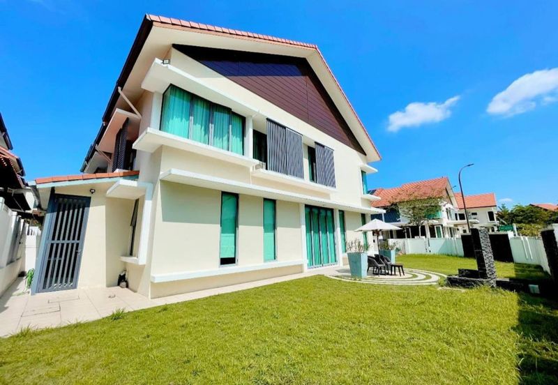 Lukisan @ Alam Impian