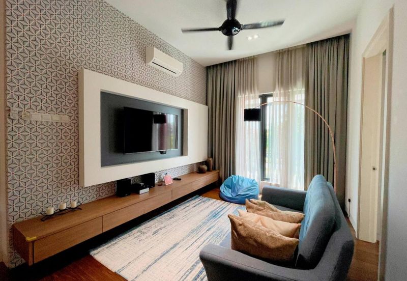 Lukisan @ Alam Impian