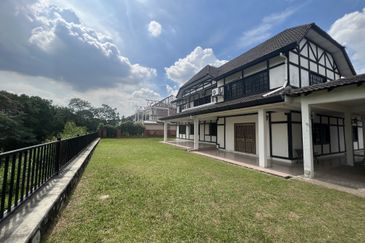 SL 8, Bandar Sungai Long