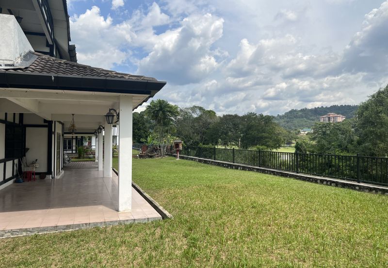 SL 8, Bandar Sungai Long