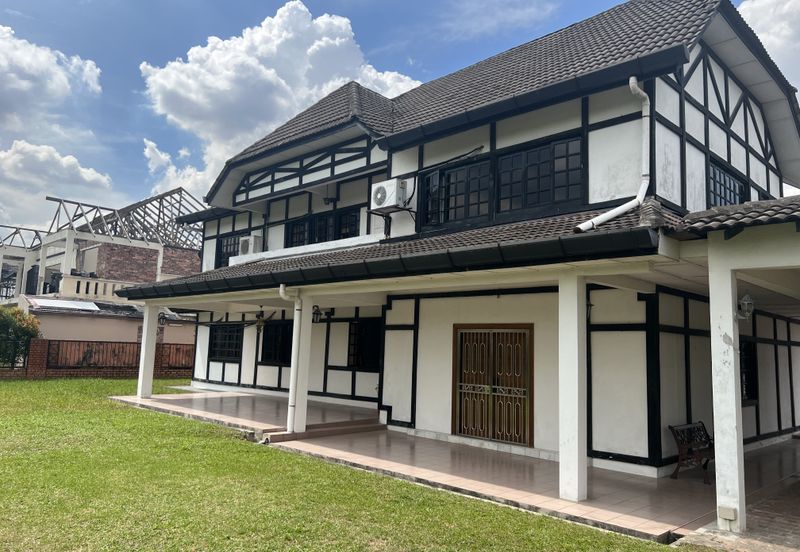 SL 8, Bandar Sungai Long