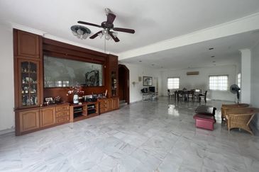 SL 8, Bandar Sungai Long