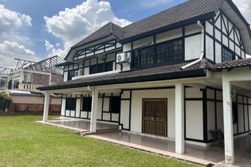 SL 8, Bandar Sungai Long