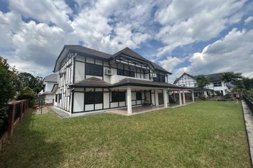 SL 8, Bandar Sungai Long