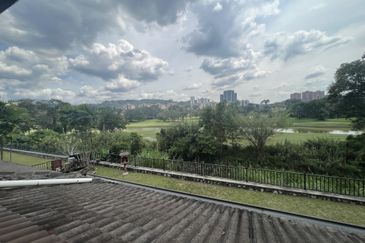 SL 8, Bandar Sungai Long