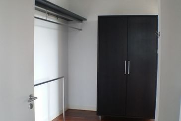 Bungaraya Kondominium, Saujana Subang