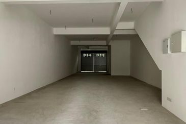 Tmn Molek-Premium 3-Storey Shop Offices for Rent