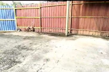 Jln  Puchong  - Factory /Warehouse For Rent 