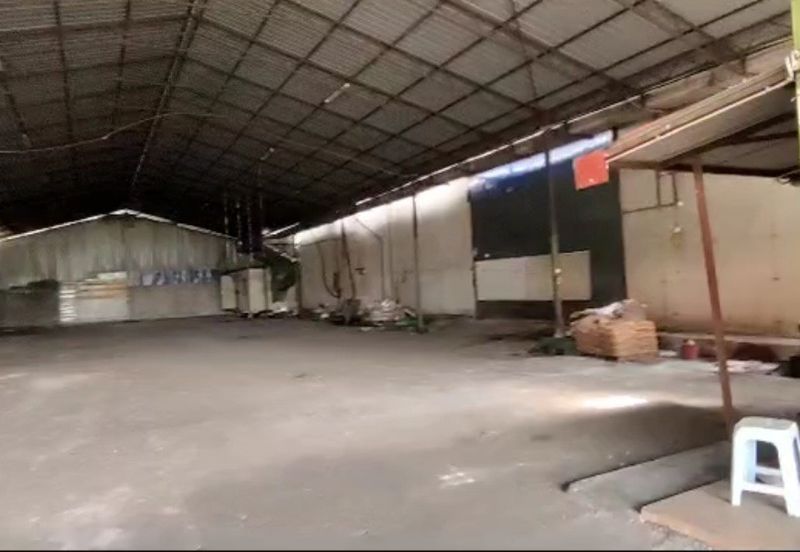 Jln  Puchong  - Factory /Warehouse For Rent 