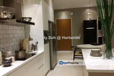 East Parc @ Menjalara