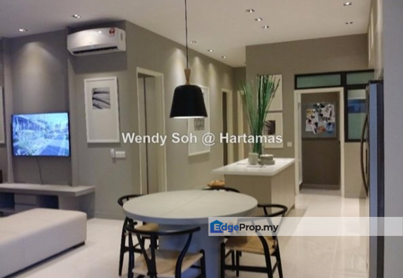 East Parc @ Menjalara