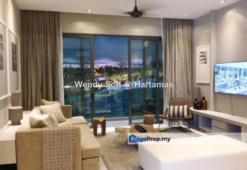 East Parc @ Menjalara