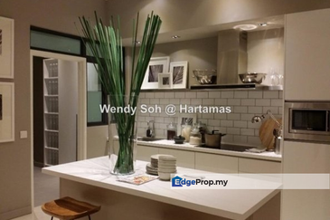 East Parc @ Menjalara