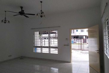 Double Storey Corner Link House @ Jalan Setia Indah 11, Setia Alam