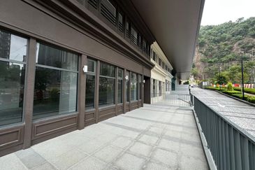 Ground Level Shoplot @ Central Park Damansara