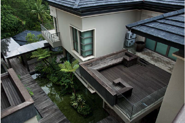 Two Double Storey Detached  Villa for Sale / Rent 