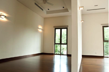 Two Double Storey Detached  Villa for Sale / Rent 