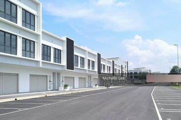 2 Storey Shop @ Bandar Rimbayu Blossom Drive/Square - Ground Floor (limited unit)