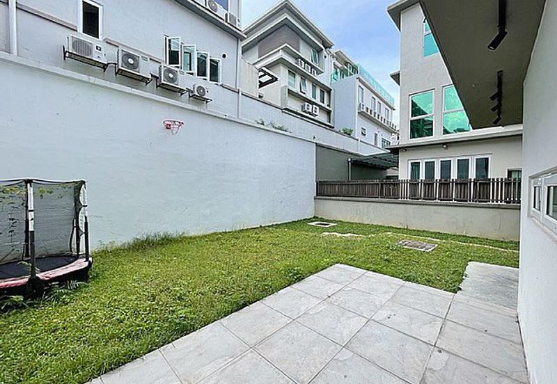 The Rafflesia @ Damansara Perdana