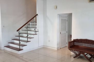 Rafflesia @ The Hill