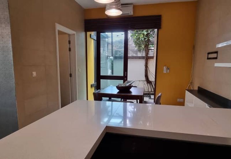 Rafflesia @ The Hill